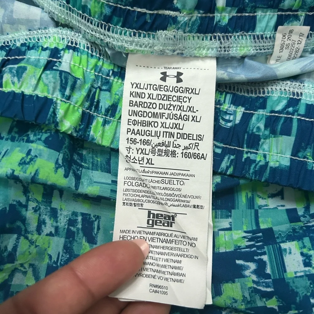 UNDER ARMOUR Girl's shorts tropical tide‎
